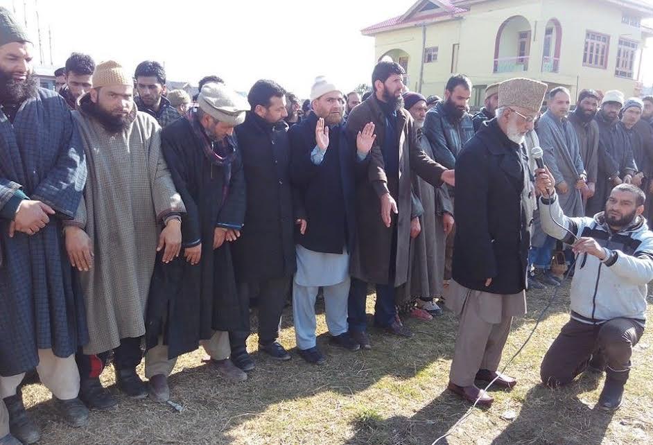 Geelani expresses sorrow over death of Yatoo